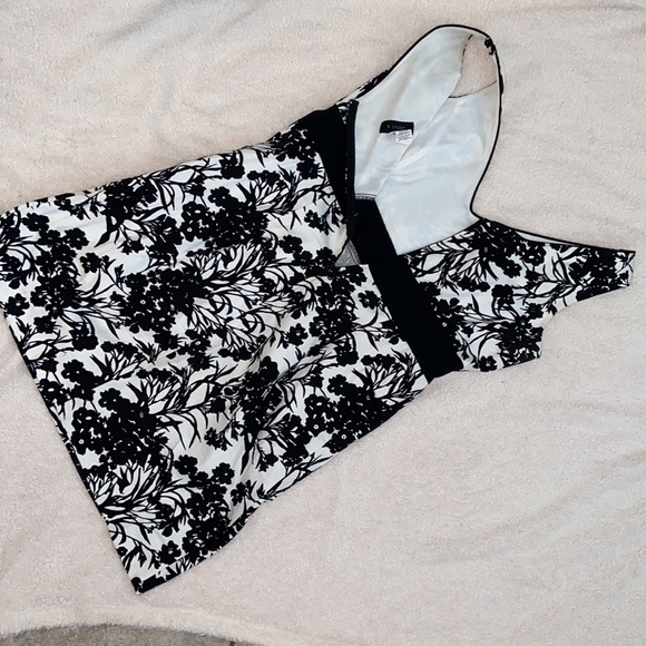 Summer dress - Picture 3 of 5